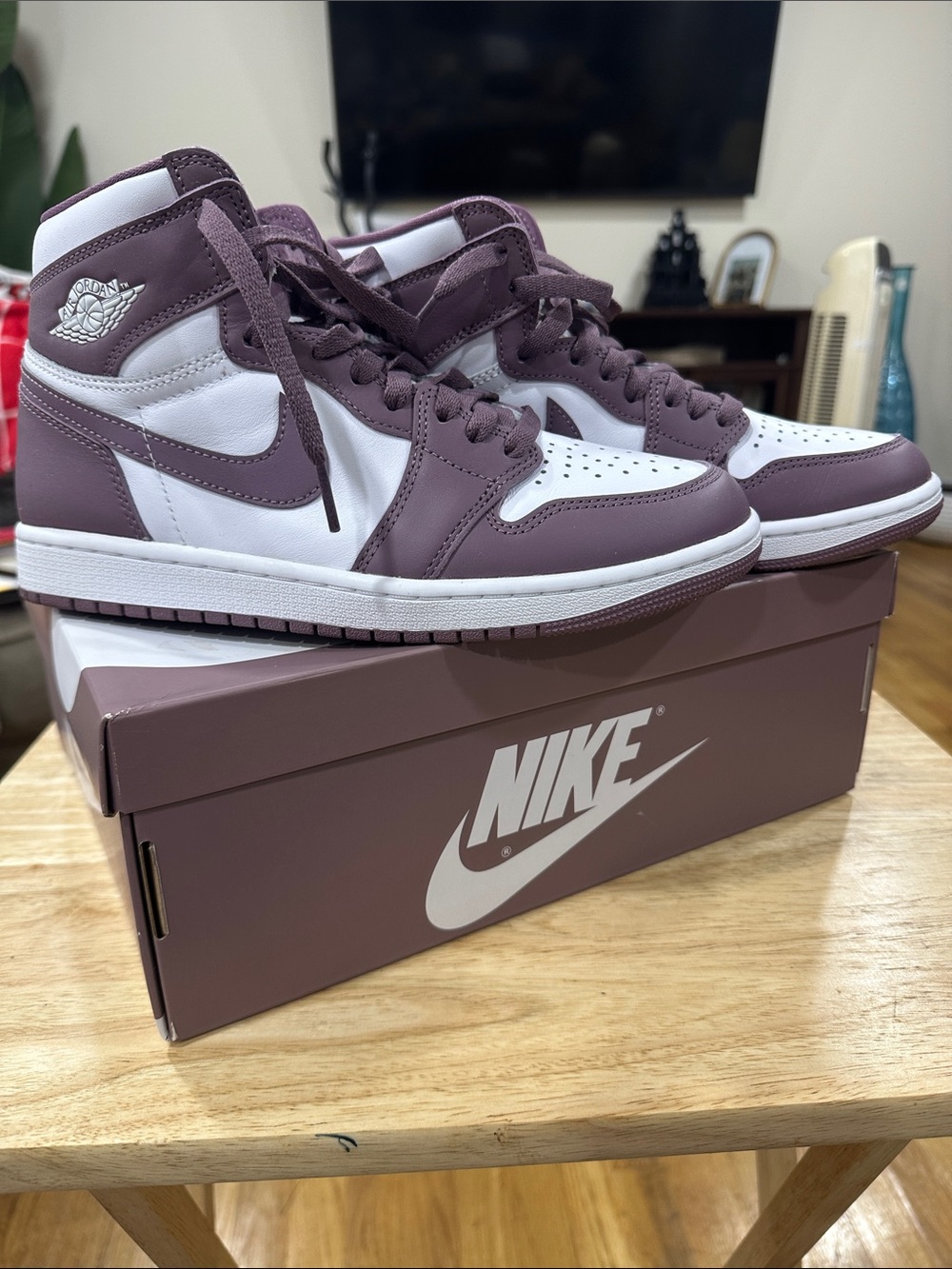 Nike Air Jordan 1 High — White & Mauve